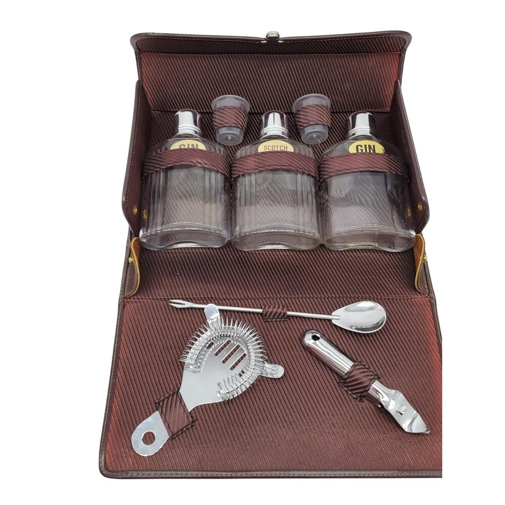 1975 Travel Bar Set Arrowhead Country Club Drinking Kit Mixing